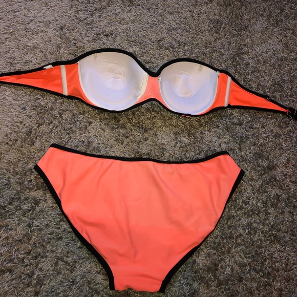 Vibrant bikini set - Picture 2 of 6